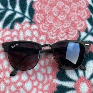 Ray-Ban Black Sunglasses